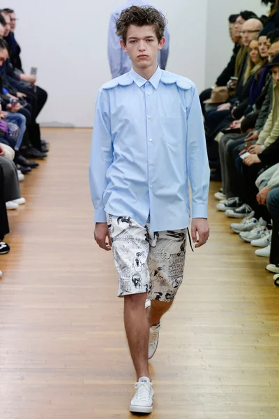 Look 28